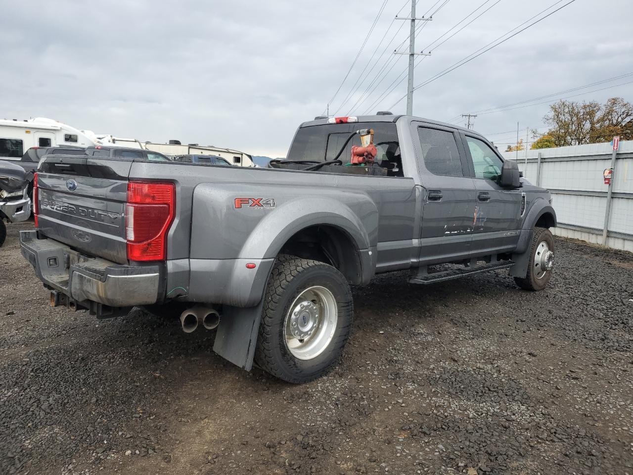 Ford F-450 Super Duty Image 4
