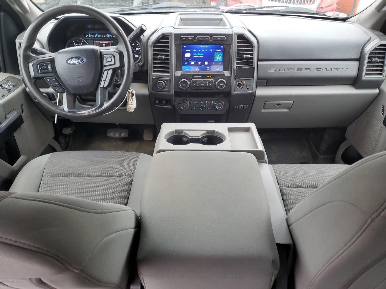 Ford F-450 Super Duty Image 11