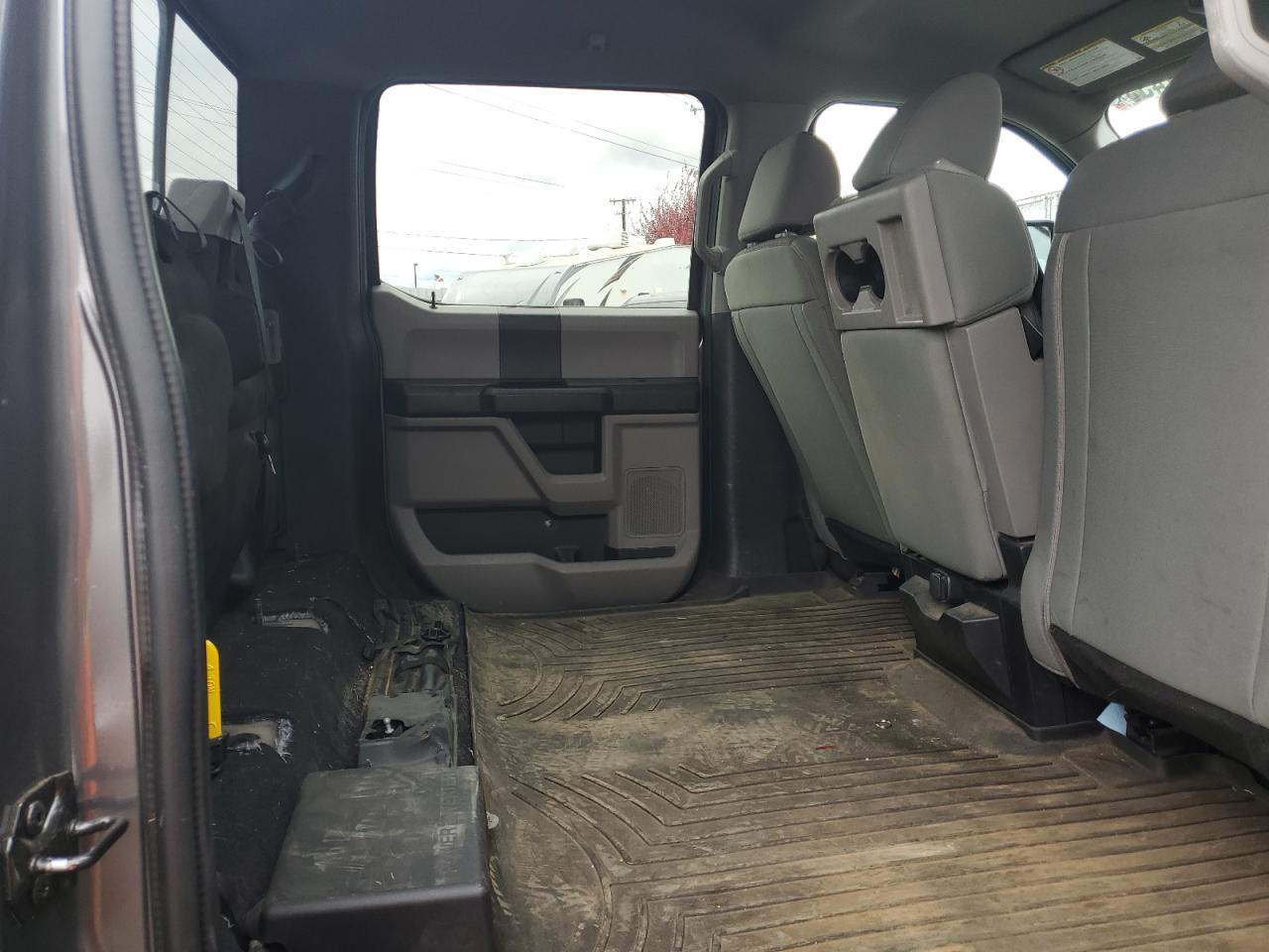 Ford F-450 Super Duty Image 7