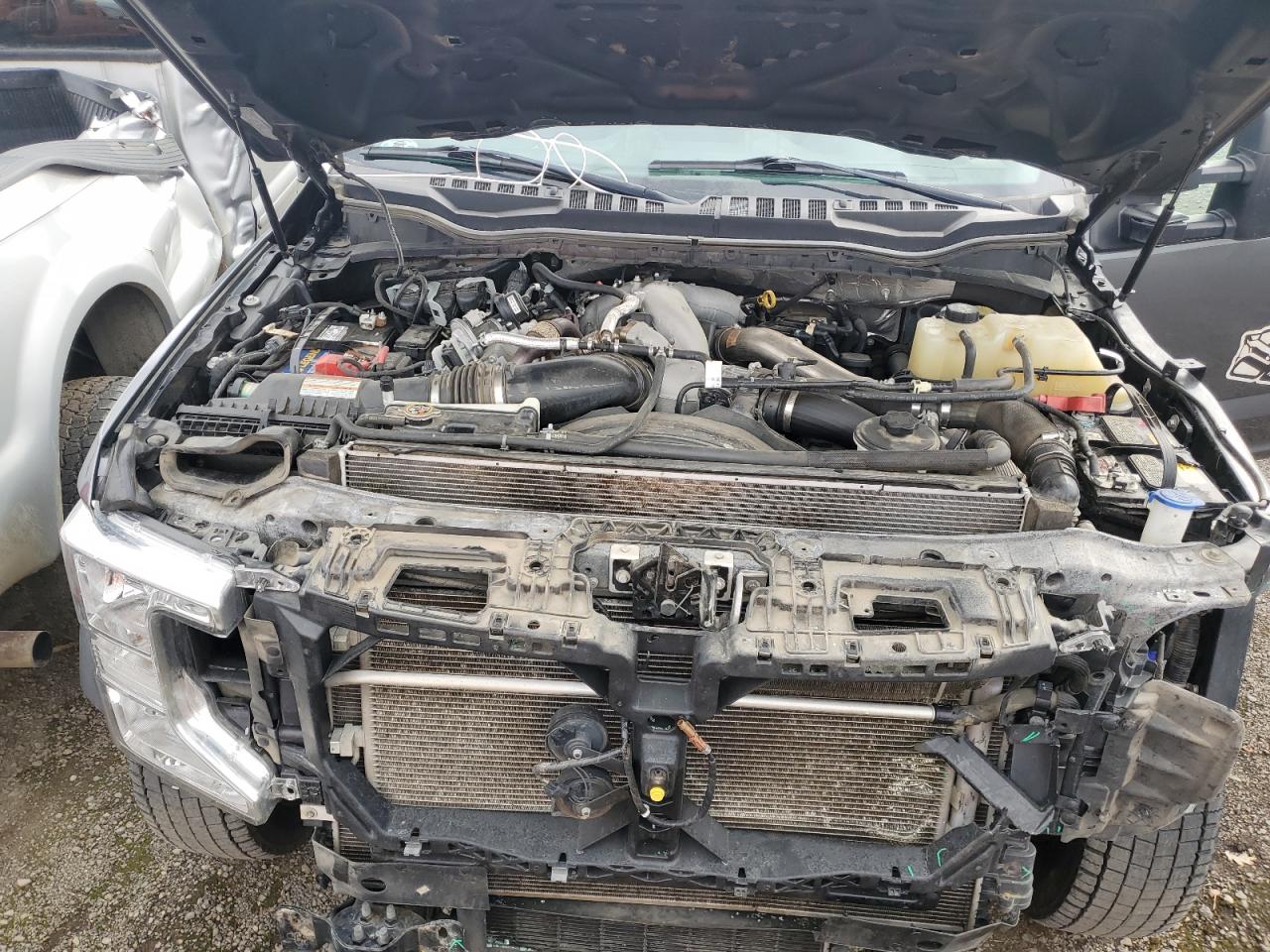 Ford F-450 Super Duty Image 8