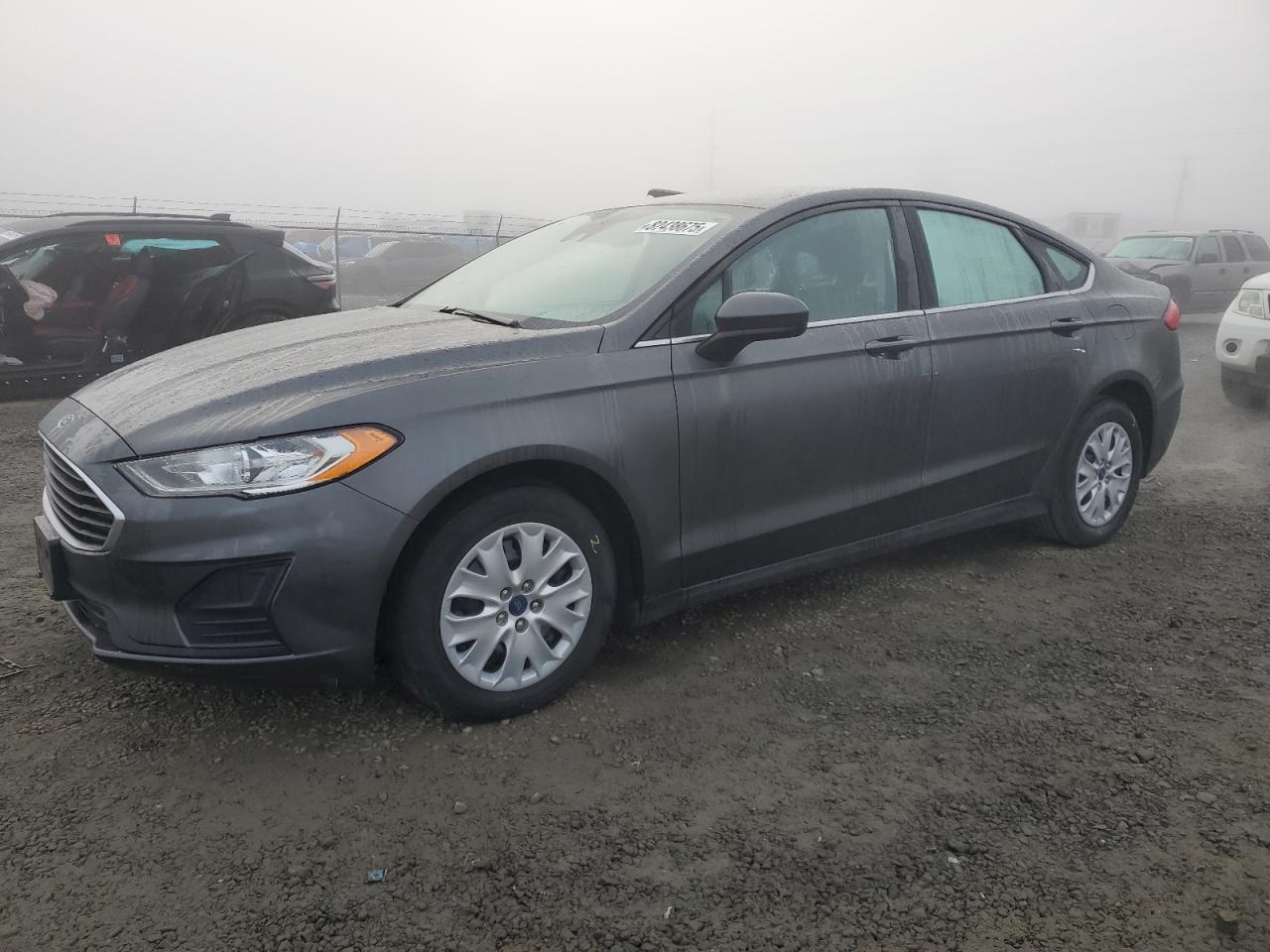 Ford Fusion S Image 1
