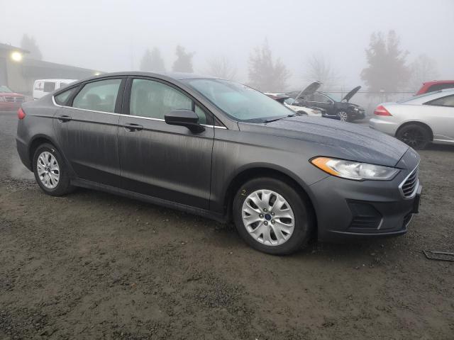 Ford Fusion S Image 11