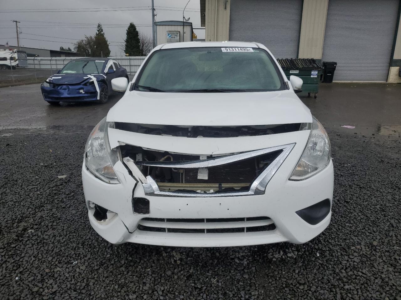 Nissan Versa S Image 7