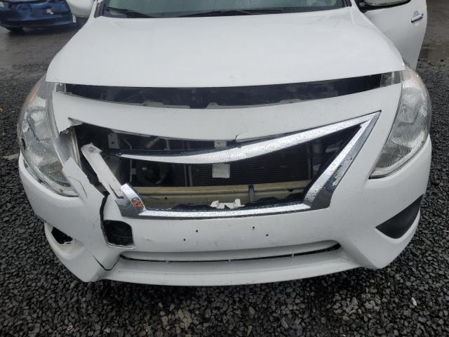 Nissan Versa S Image 2