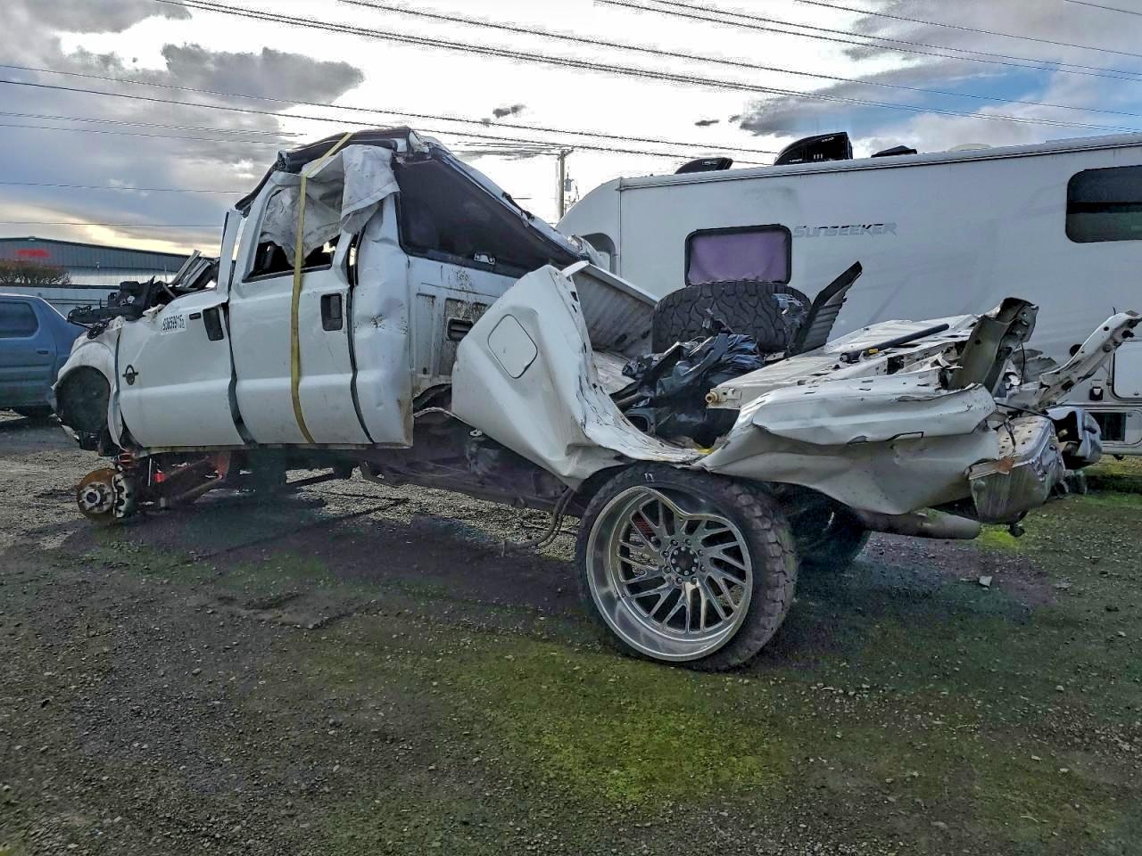 Ford F-350 Super Duty Image 2