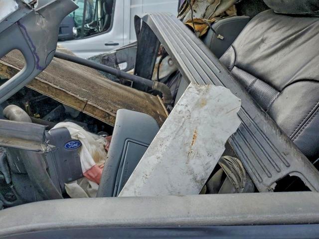 Ford F-350 Super Duty Image 5