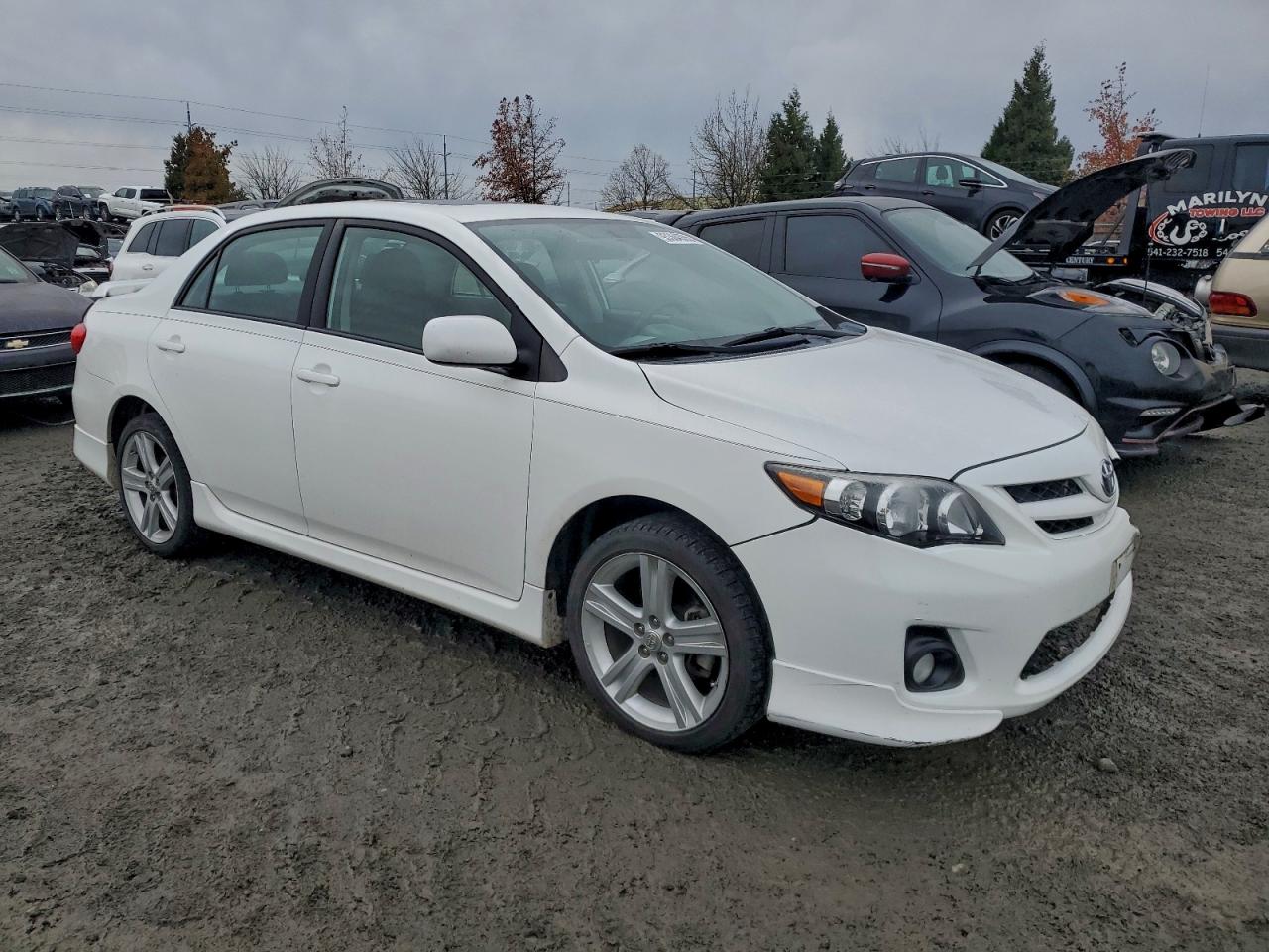 Toyota Corolla Base Image 4