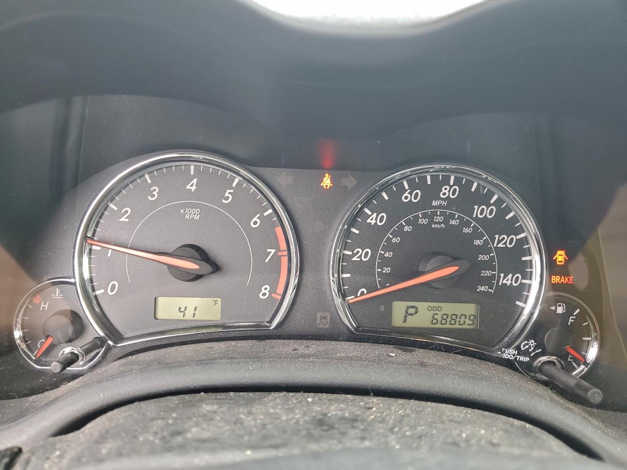 Toyota Corolla Base Image 12