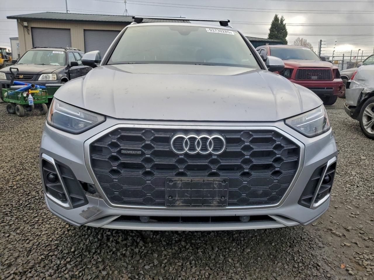 Audi Q5 Premium 45 Image 3