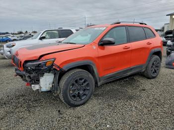  Salvage Jeep Cherokee