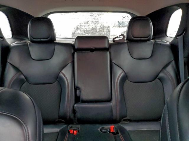 Jeep Cherokee Trailhawk Image 12