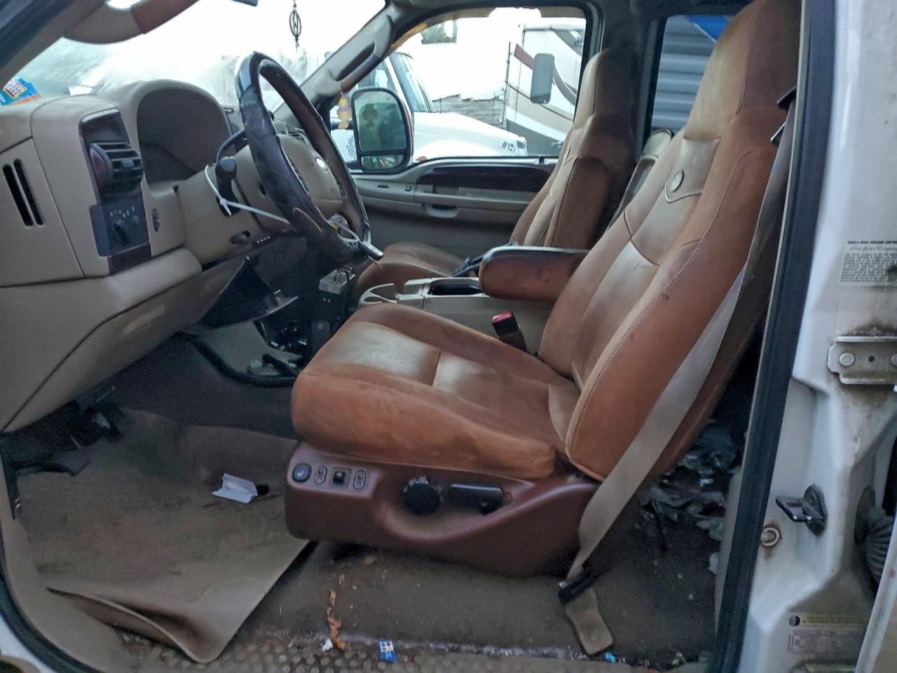 Ford F-350 Super Duty Image 10