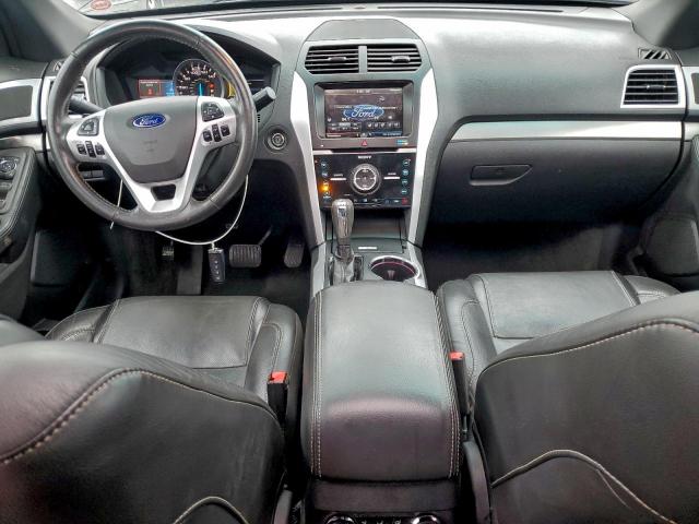 Ford Explorer Sport Image 13