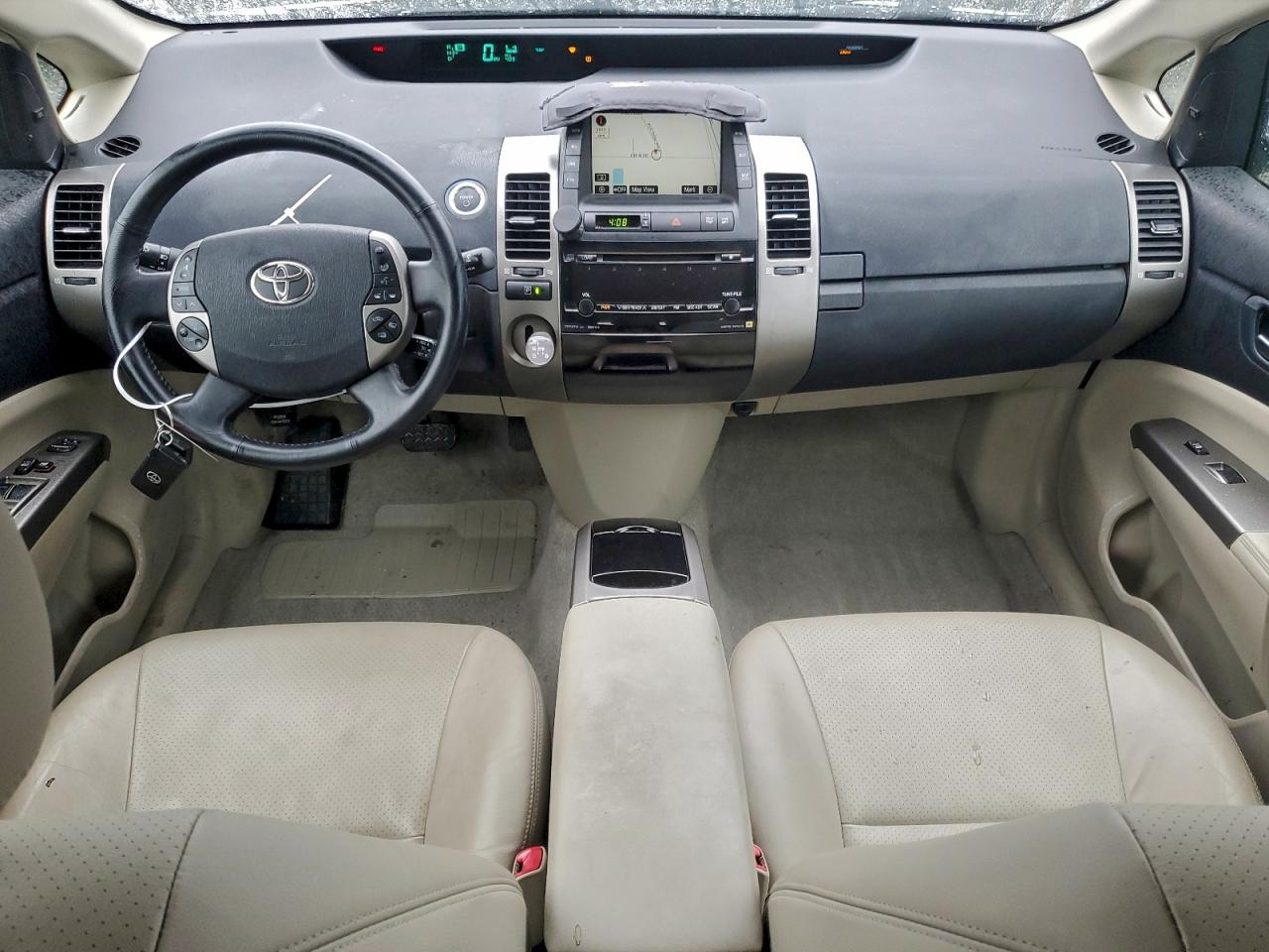 Toyota Prius Image 12