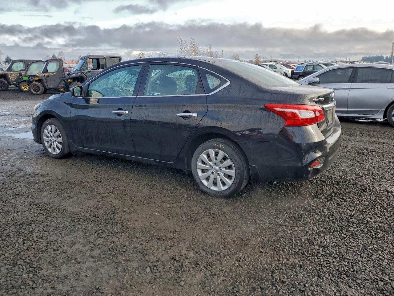 Nissan Sentra S Image 8