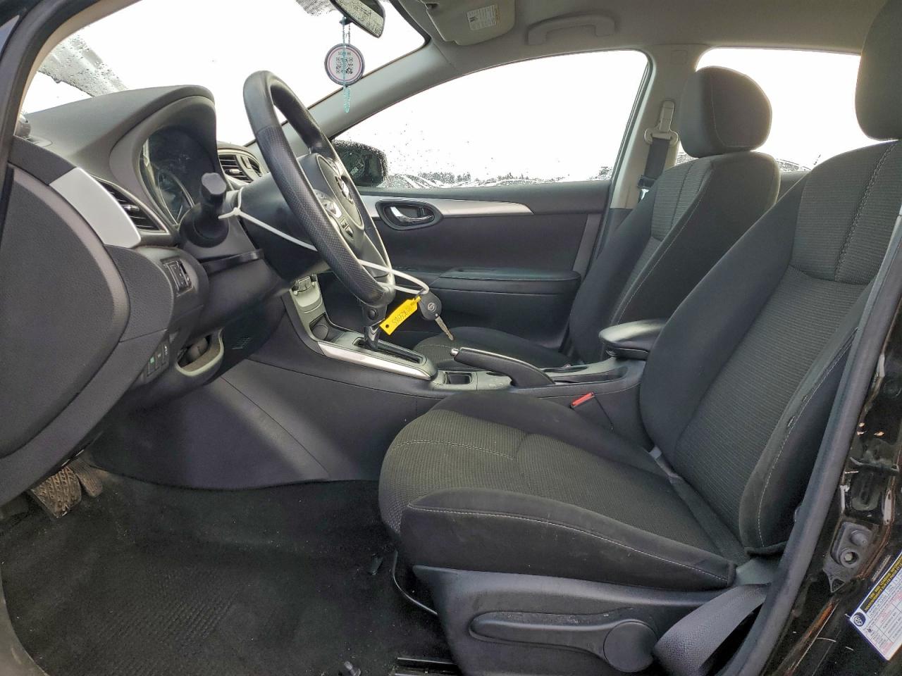 Nissan Sentra S Image 11