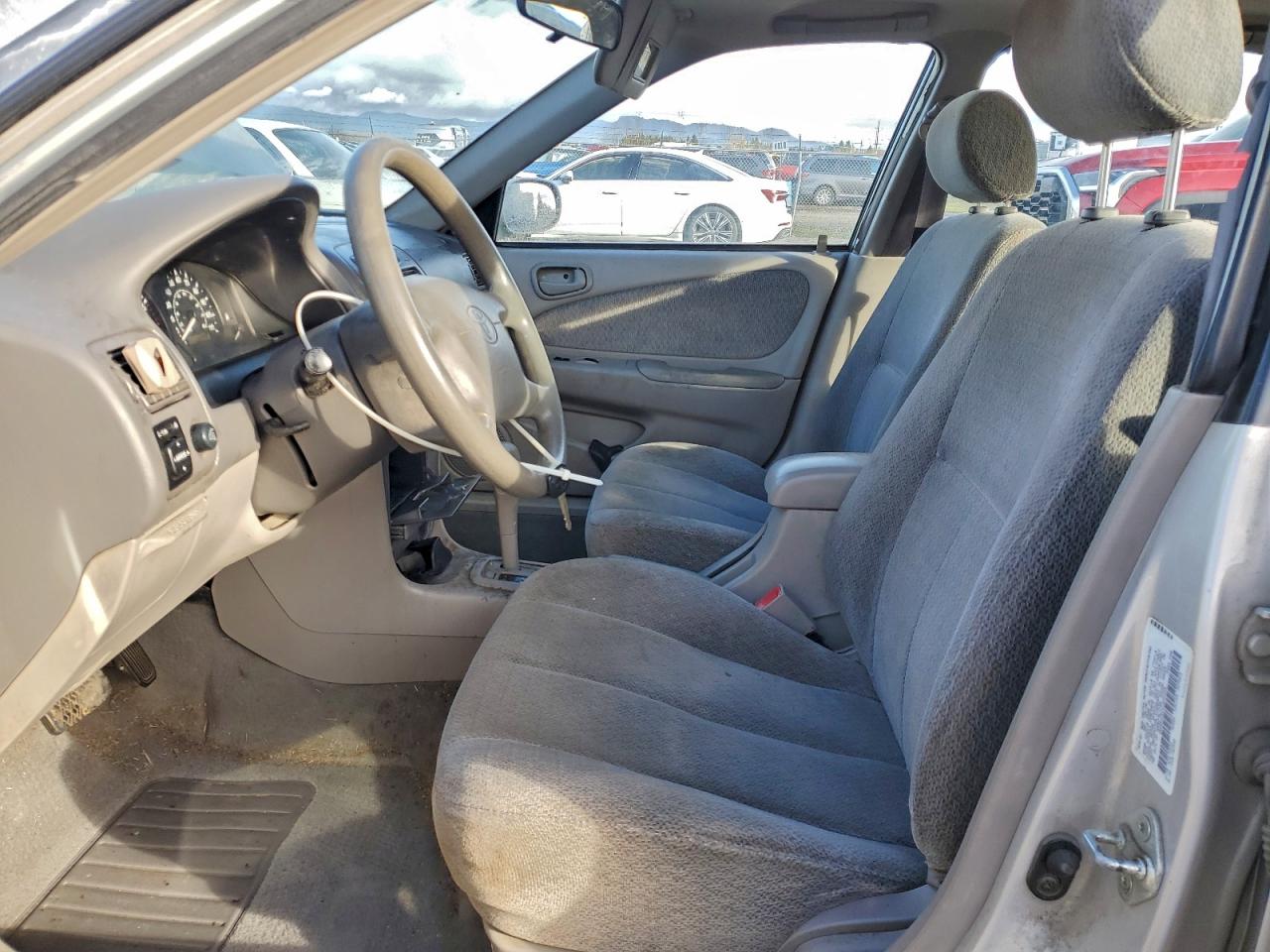 Toyota Corolla Ce Image 11