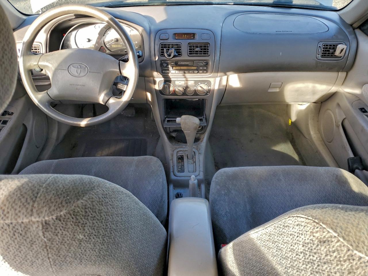 Toyota Corolla Ce Image 12