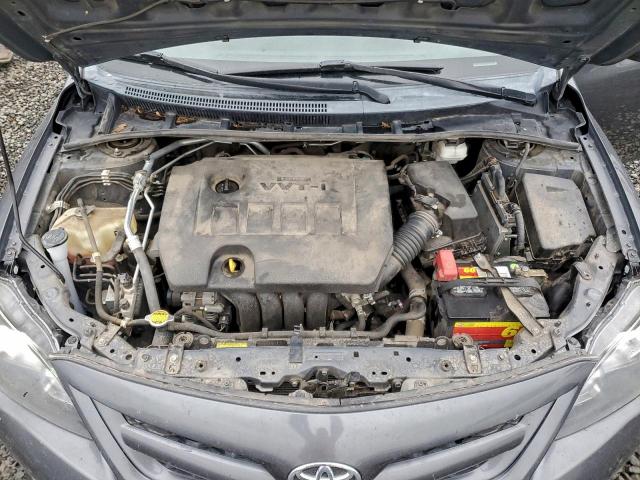 Toyota Corolla Base Image 9
