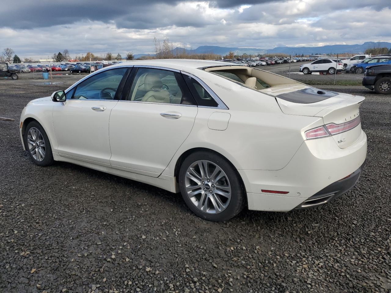 Lincoln MKZ Hybrid Image 3