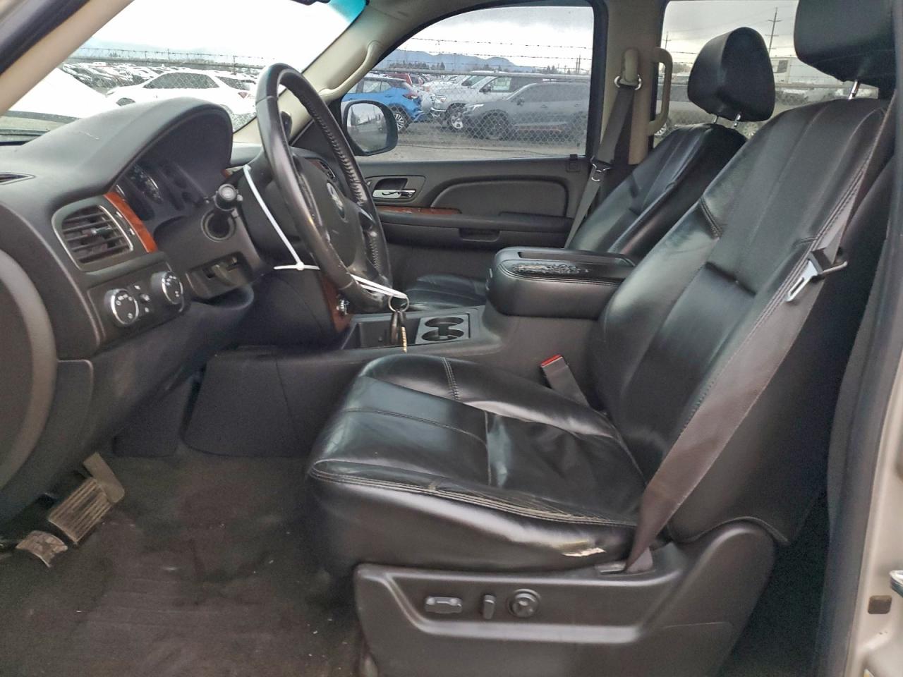 Chevrolet Tahoe K1500 Image 4