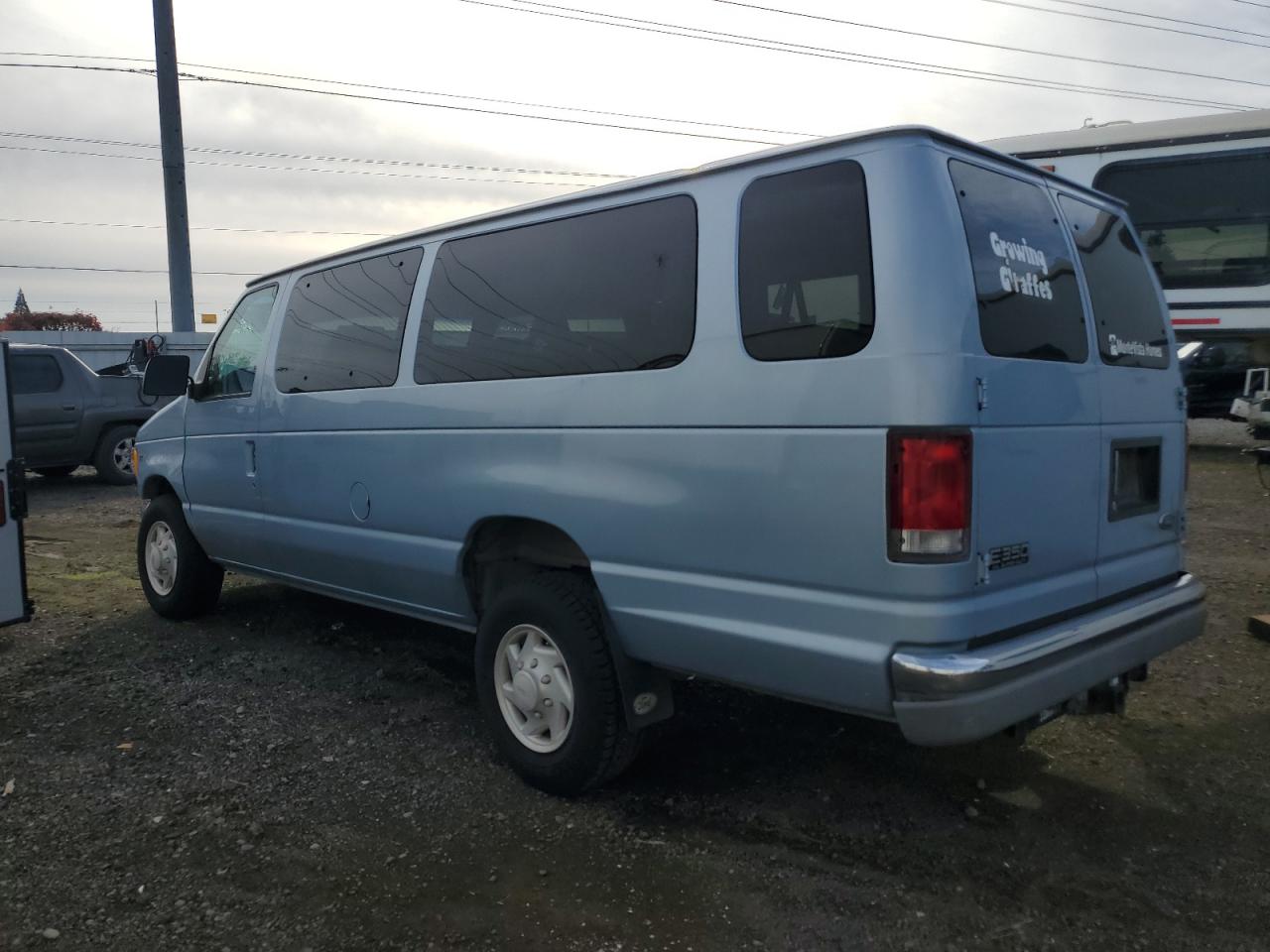 Ford Econoline E350 Super Duty Wagon Image 4