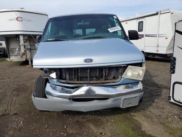 Ford Econoline E350 Super Duty Wagon Image 2