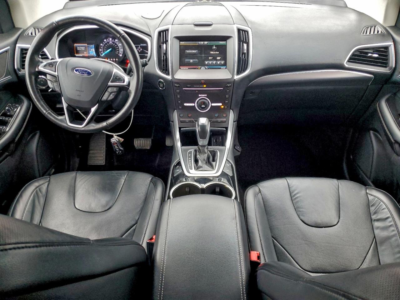 Ford Edge Titanium Image 12