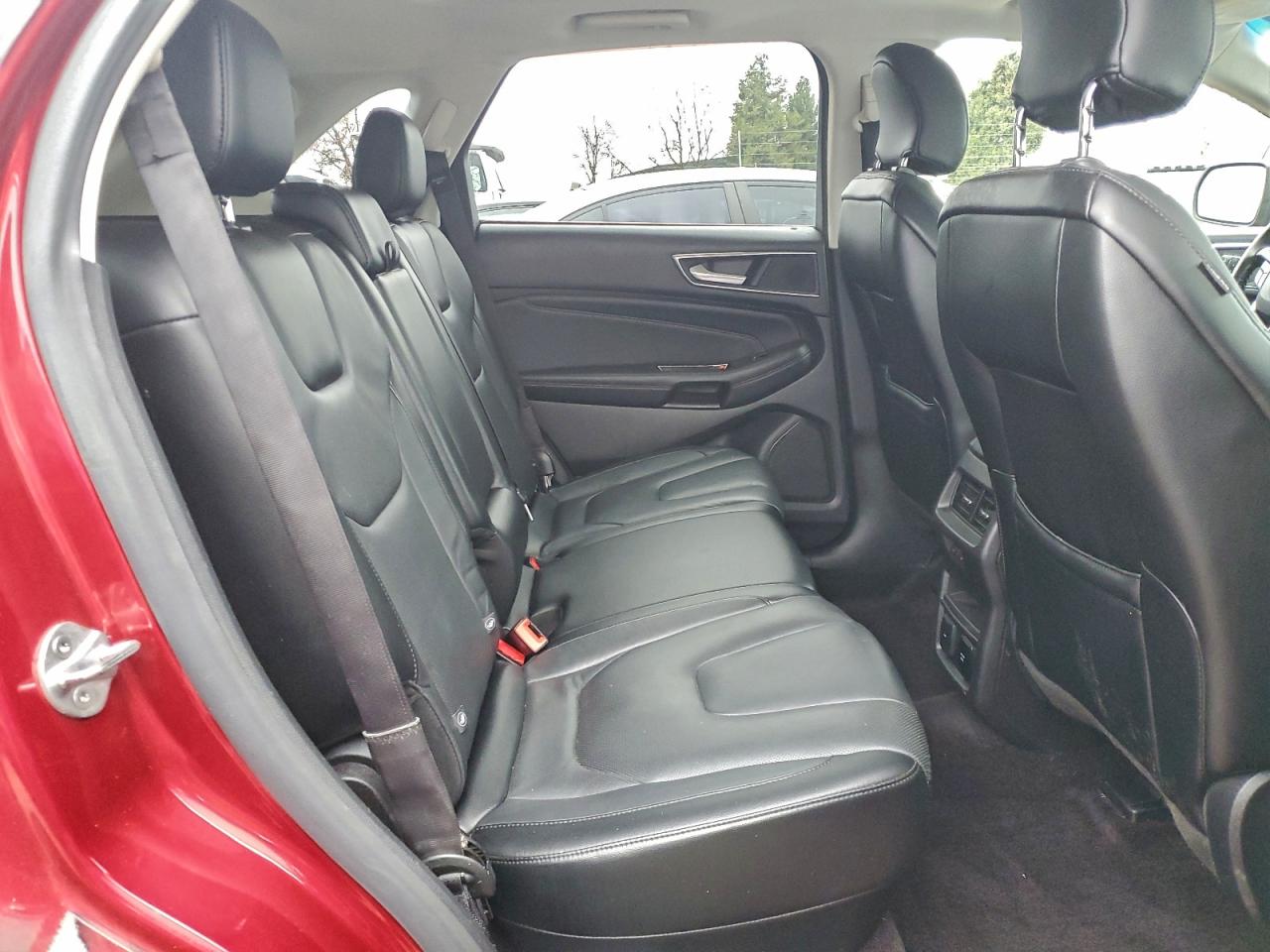 Ford Edge Titanium Image 11