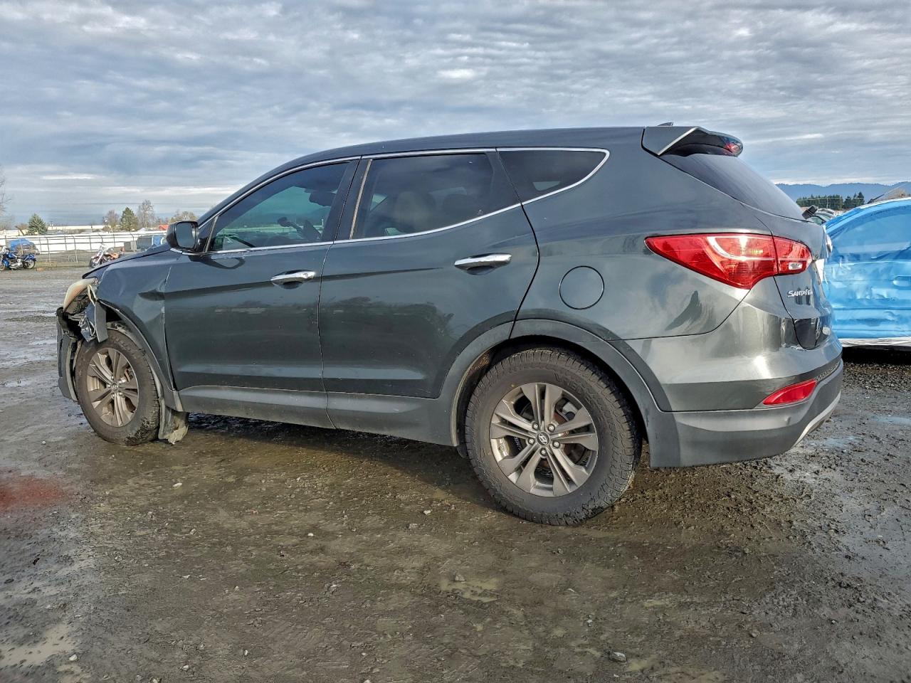 Hyundai SANTA FE Image 2