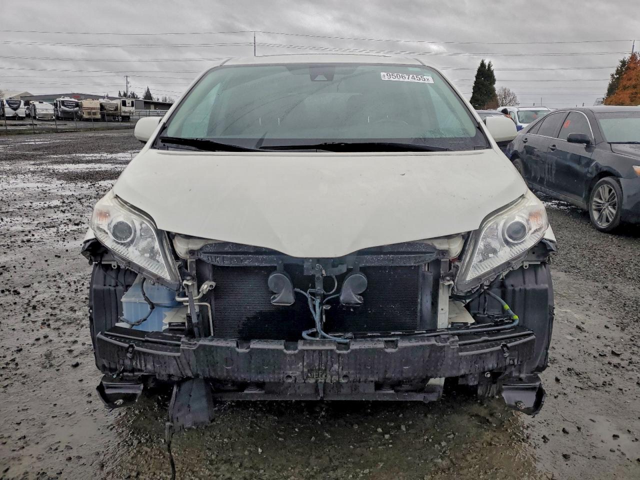 Toyota Sienna Xle Image 7