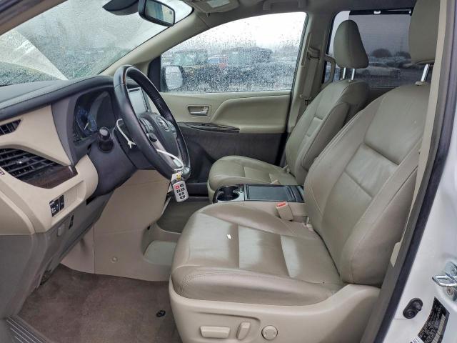 Toyota Sienna Xle Image 4