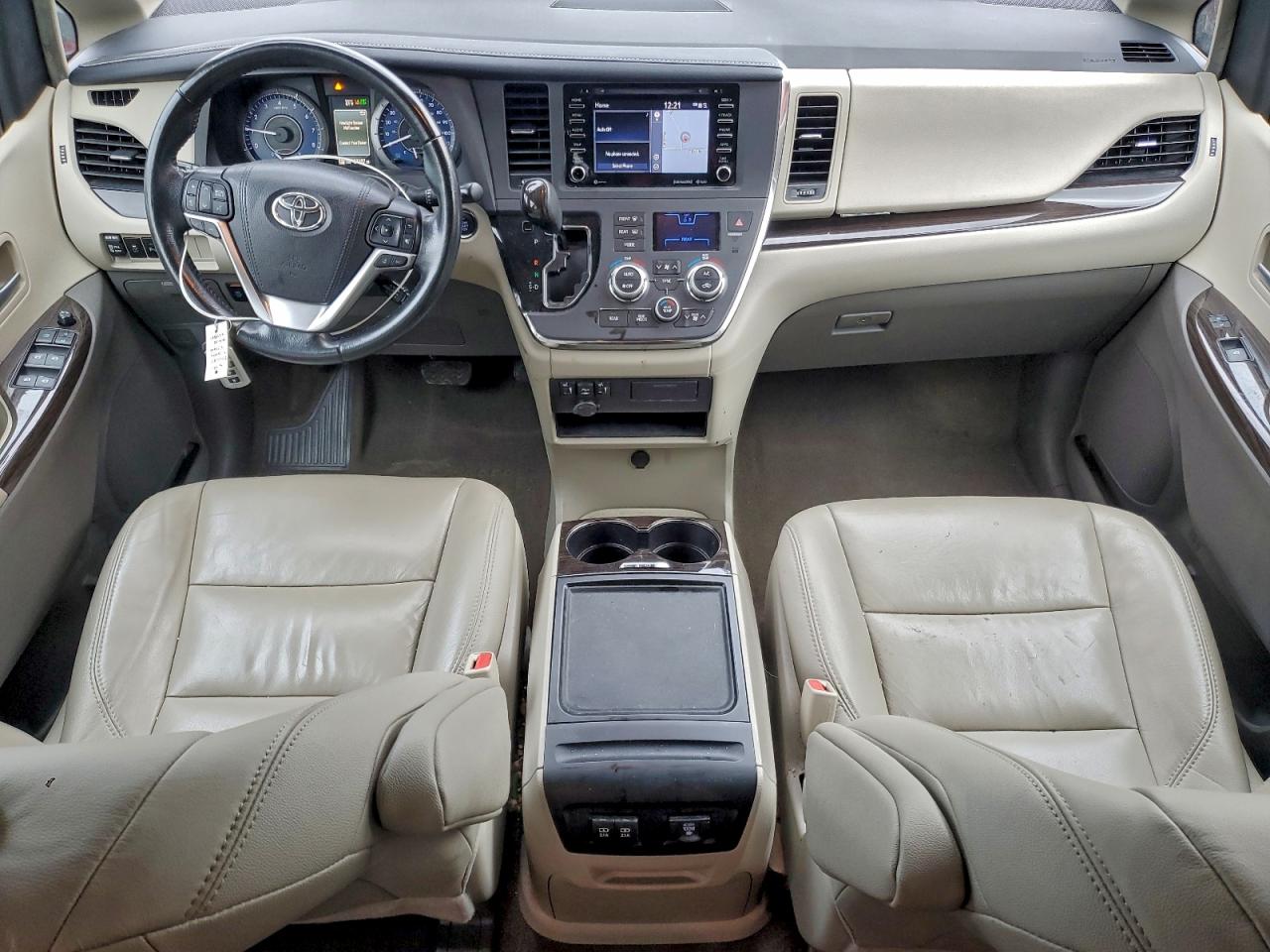 Toyota Sienna Xle Image 8