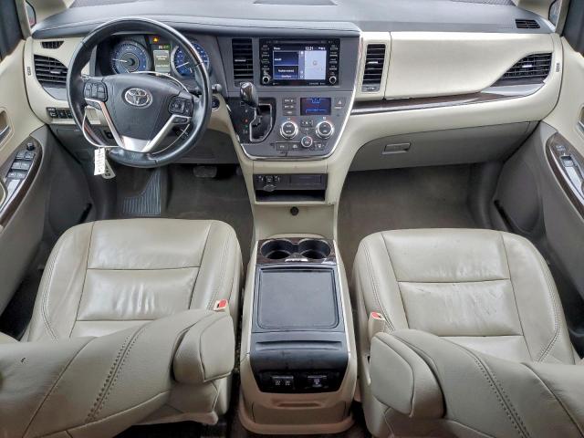 Toyota Sienna Xle Image 8