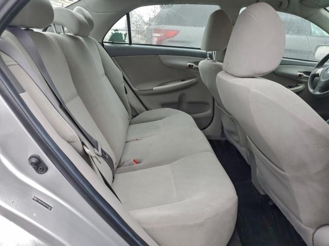 Toyota Corolla Base Image 7