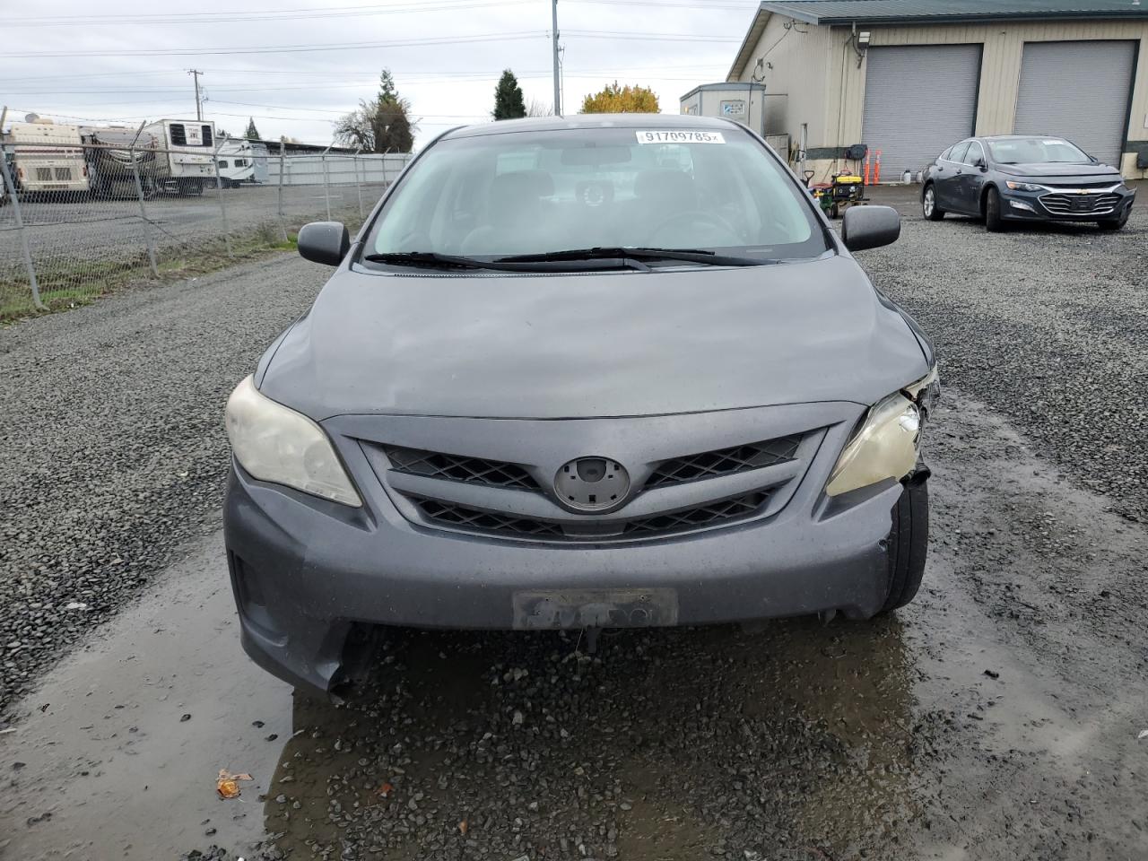 Toyota Corolla Base Image 5