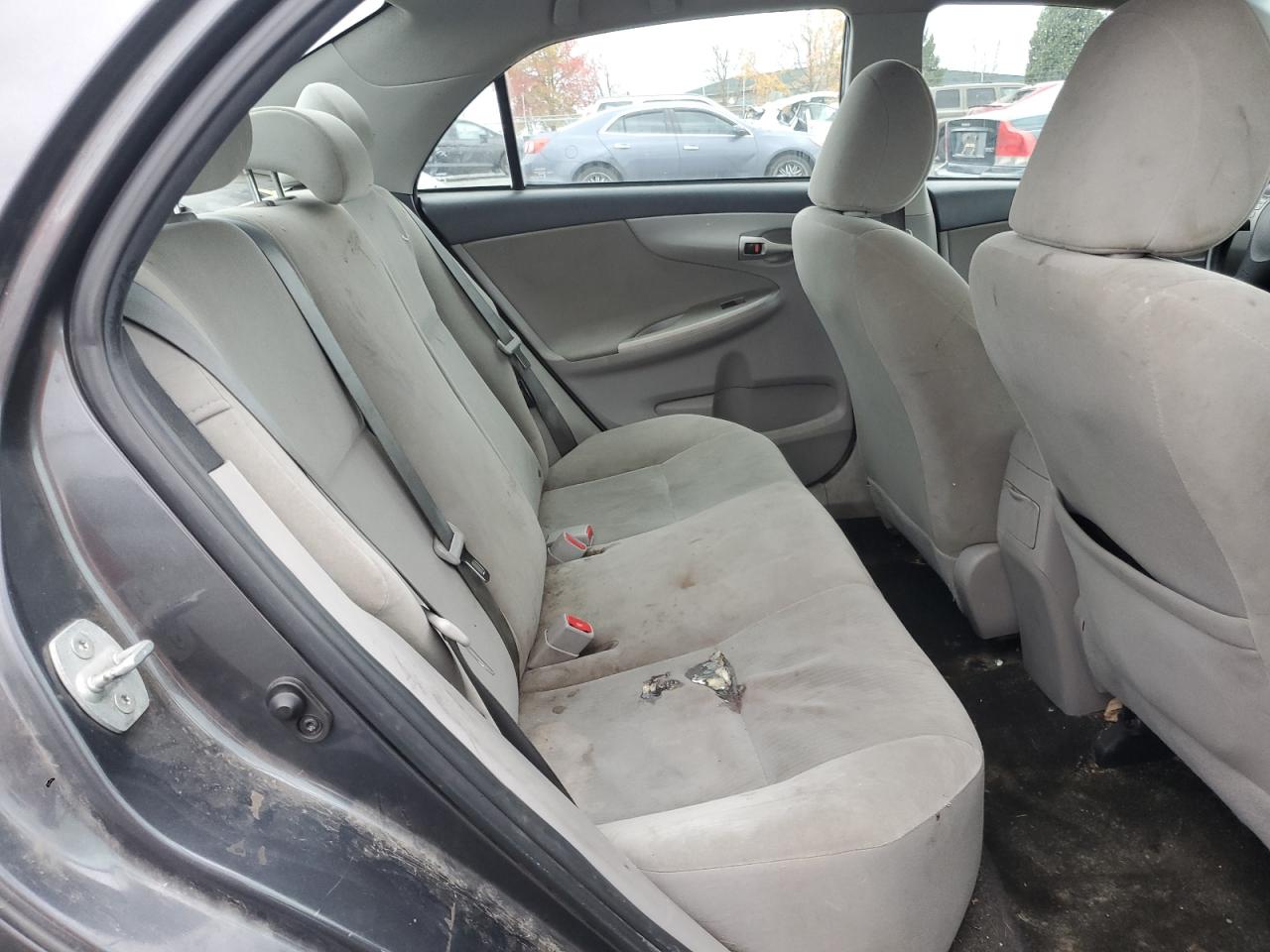 Toyota Corolla Base Image 3