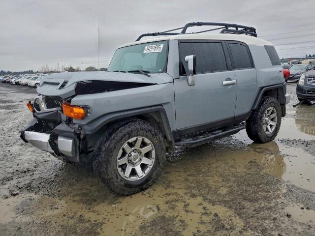  Salvage Toyota FJ Cruiser
