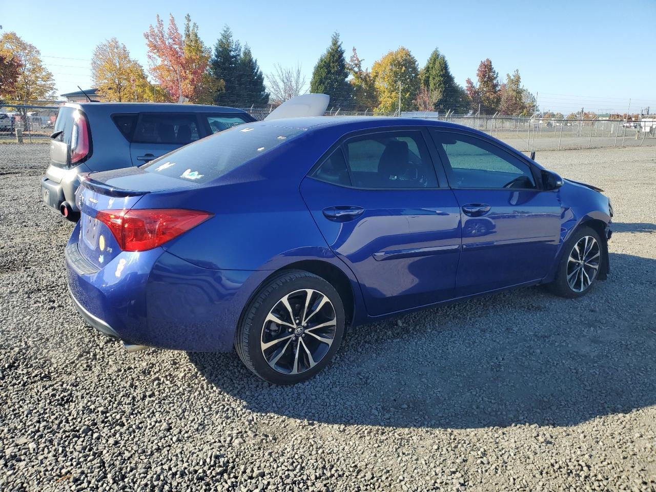 Toyota Corolla L Image 2