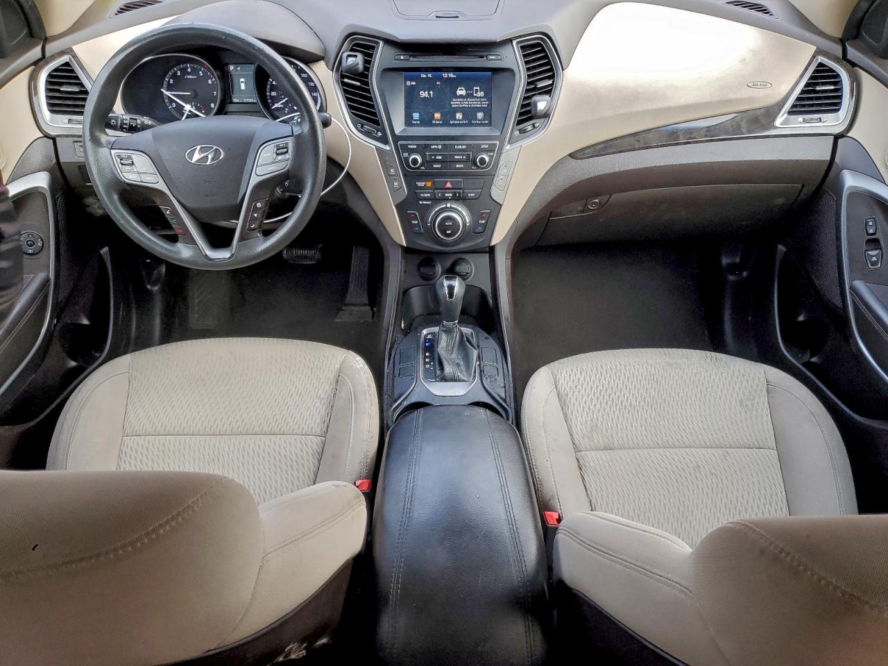 Hyundai SANTA FE Image 2