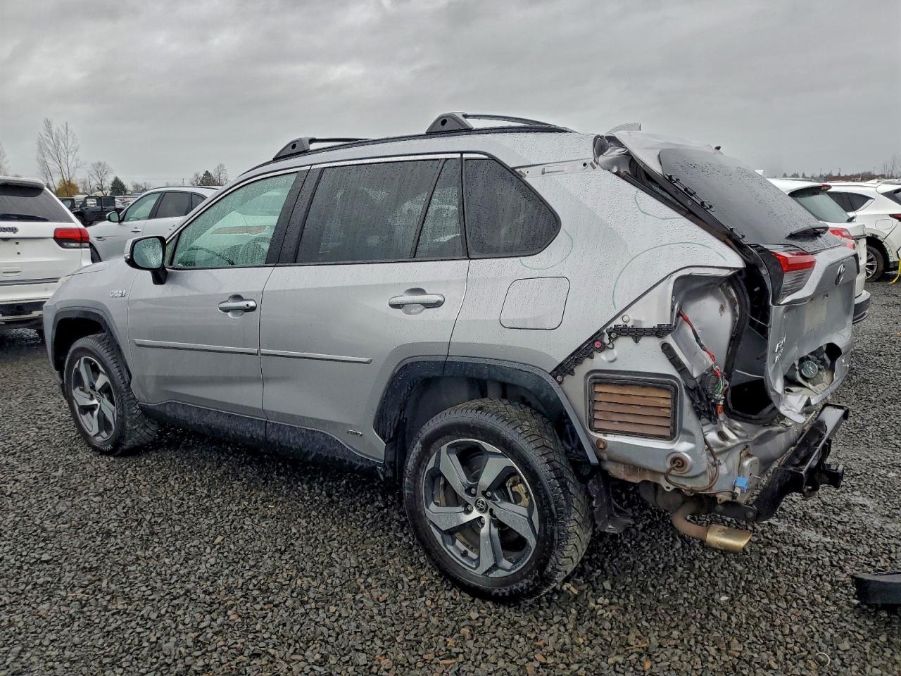 Toyota RAV4 Se Image 9