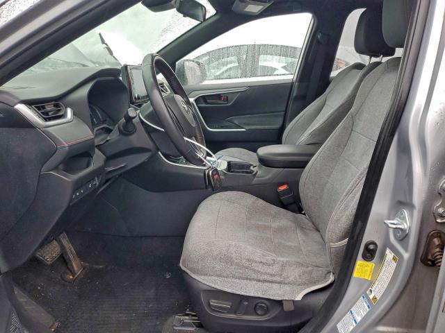 Toyota RAV4 Se Image 3