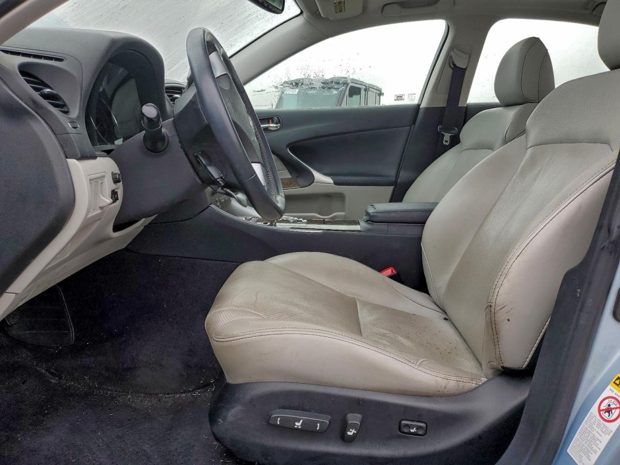 Lexus Is 250 Image 3