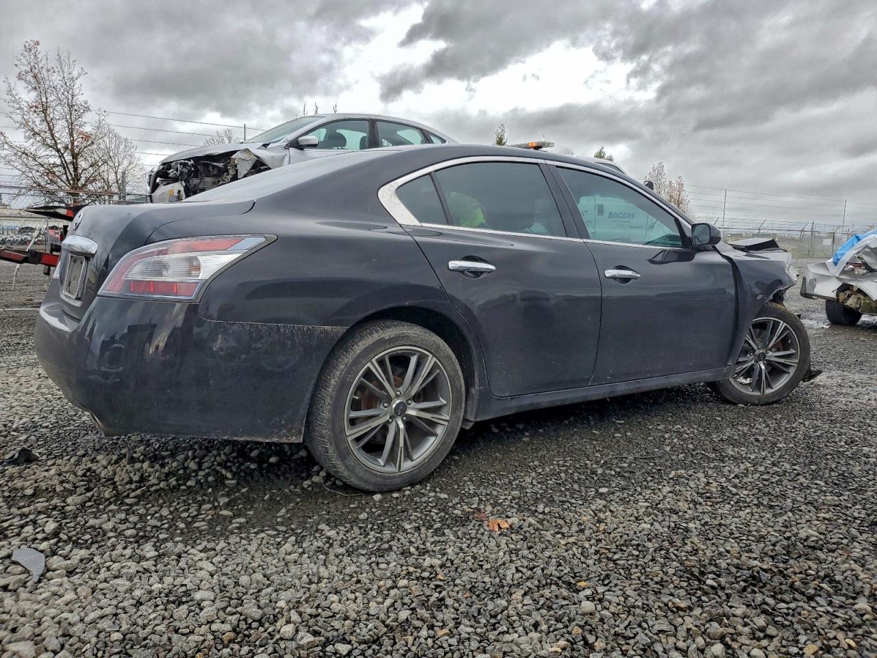 Nissan Maxima S Image 5