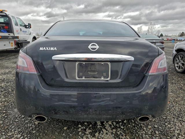 Nissan Maxima S Image 3