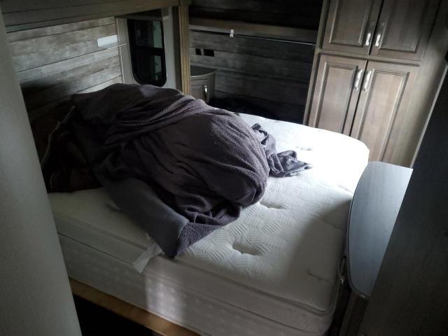 Kyrv Trailer Image 6