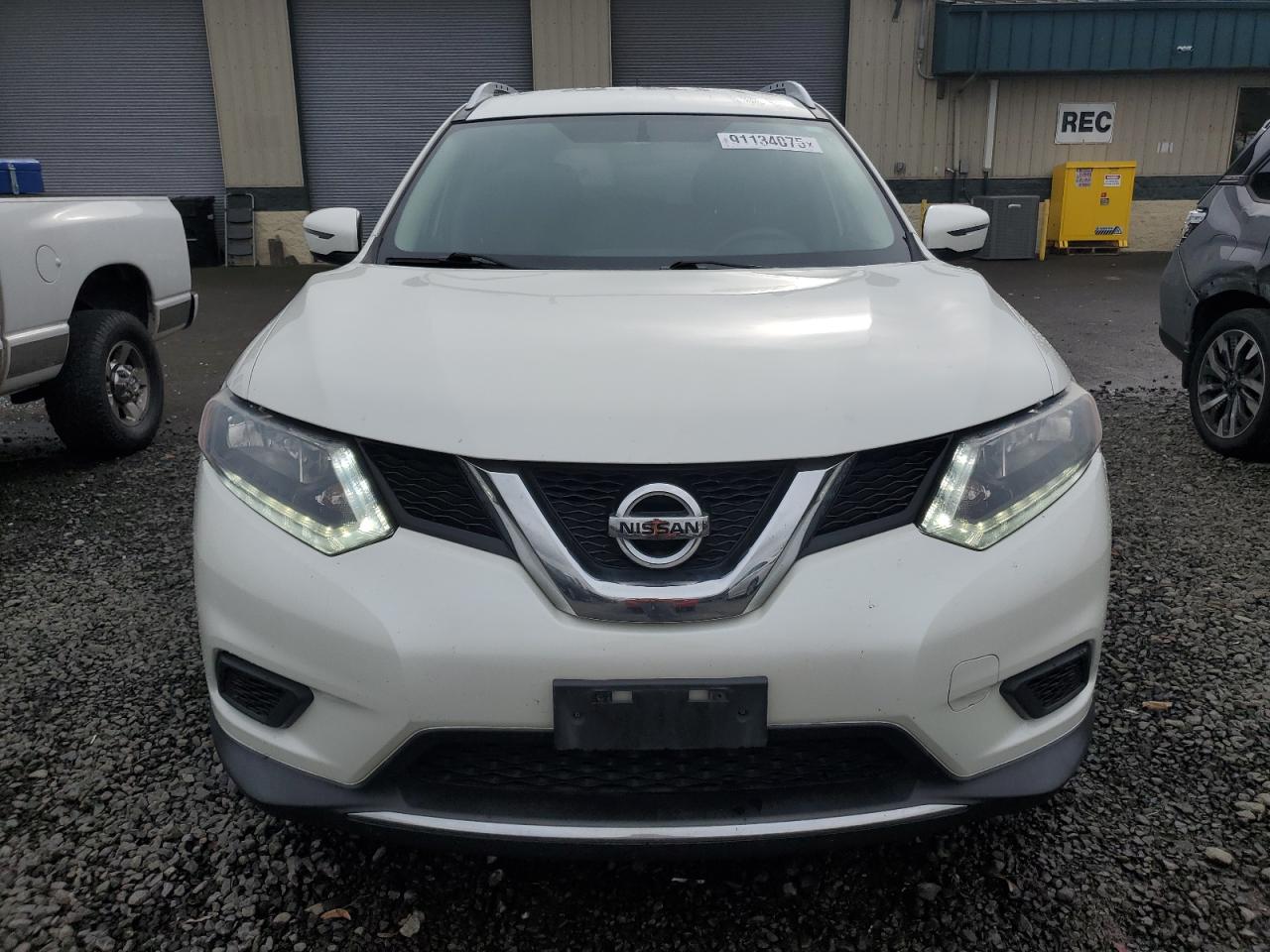 Nissan Rogue S Image 13