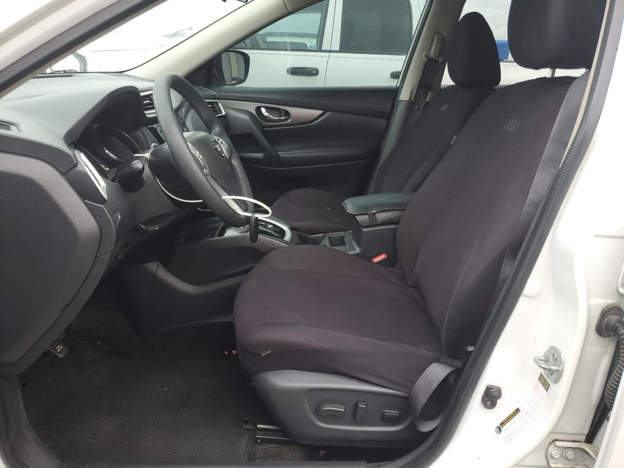 Nissan Rogue S Image 6