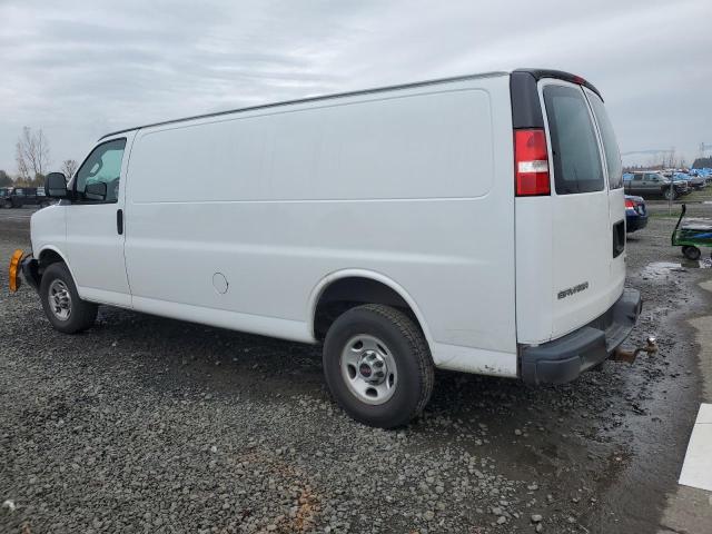 GMC Savana G3500 Image 13