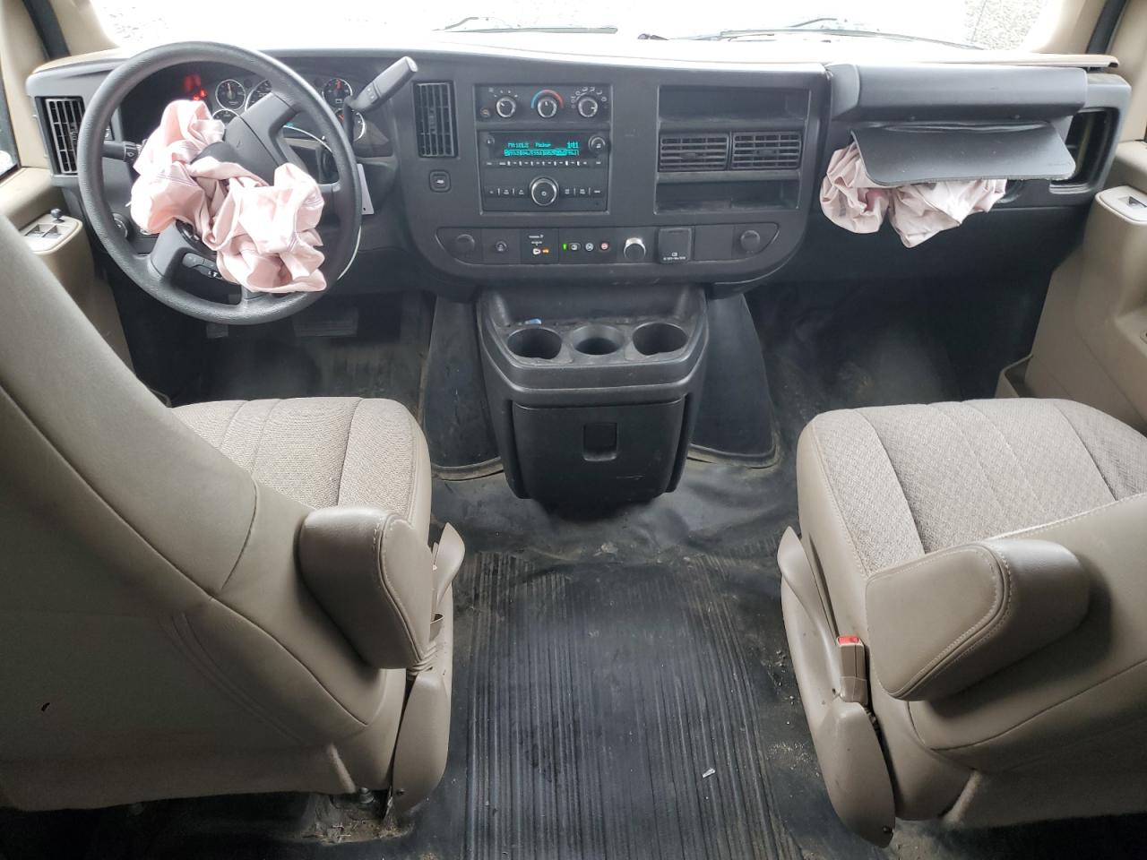 GMC Savana G3500 Image 5